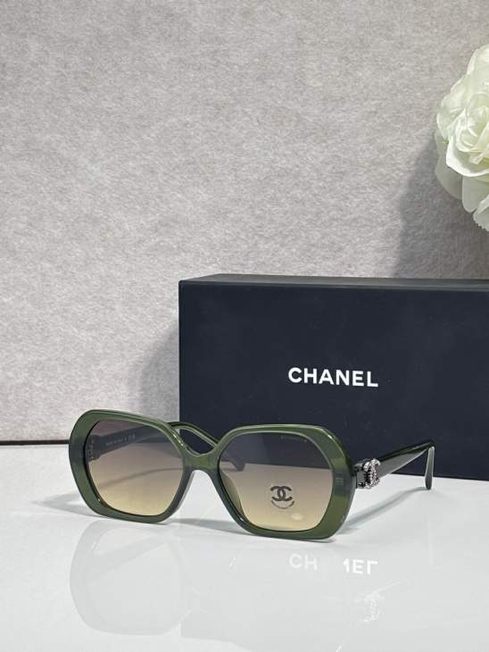Picture of Chanel Sunglasses _SKUfw79724689fw